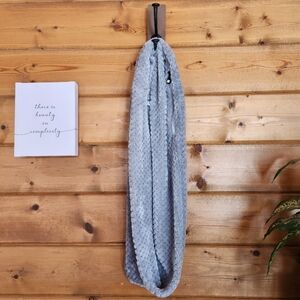 SHOLDIT Soft Plush Gray Convertible Infinity Scarf Hidden Safety Zippered Pocket